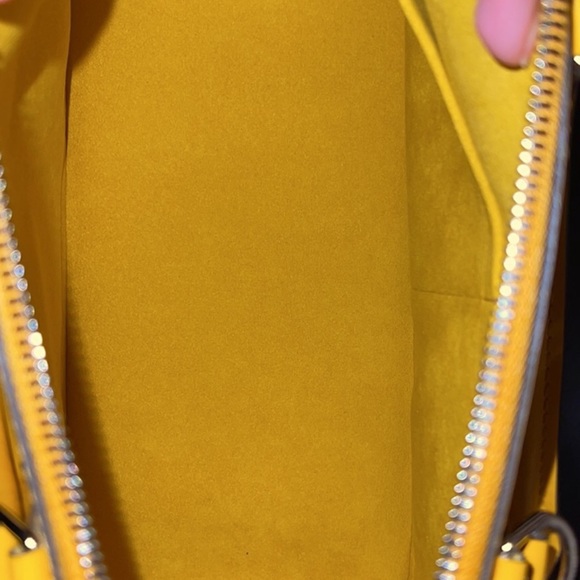 Louis Vuitton Epi Leather Alma PM Bag SALE FIRM - Picture 6 of 8